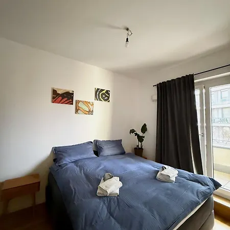 Und Scharnhorststrasse, Berlin-mitte