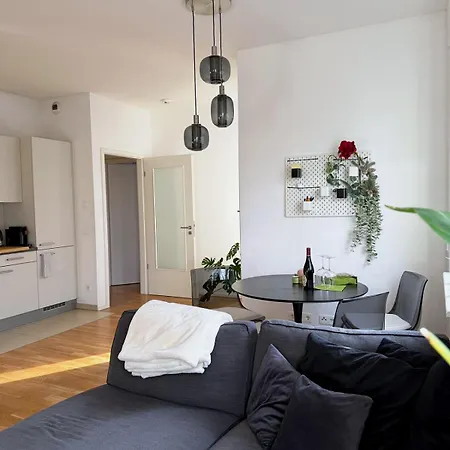 Und Scharnhorststrasse, Berlin-mitte Апартаменты *