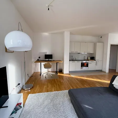 Lägenhet Und Scharnhorststrasse, Berlin-mitte *